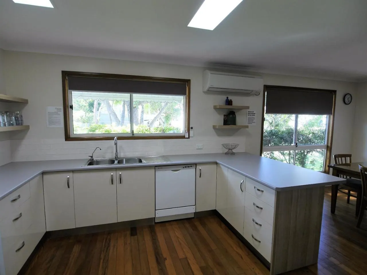 Willa Amity Beach House Amity Point 0*,